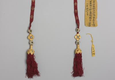 图片[2]-Pair of threaded silk purple tassel ornaments with gold and gem beads, Qing dynasty, 18th c., Work of the Muslim regions-China Archive